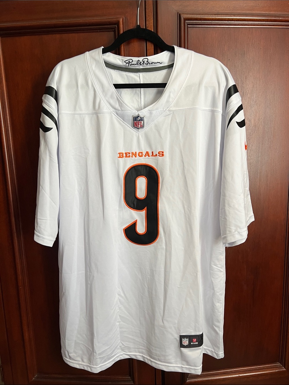 NFL Cincinnati Bengals White #9  Joe Burrows Size XXL NWOT